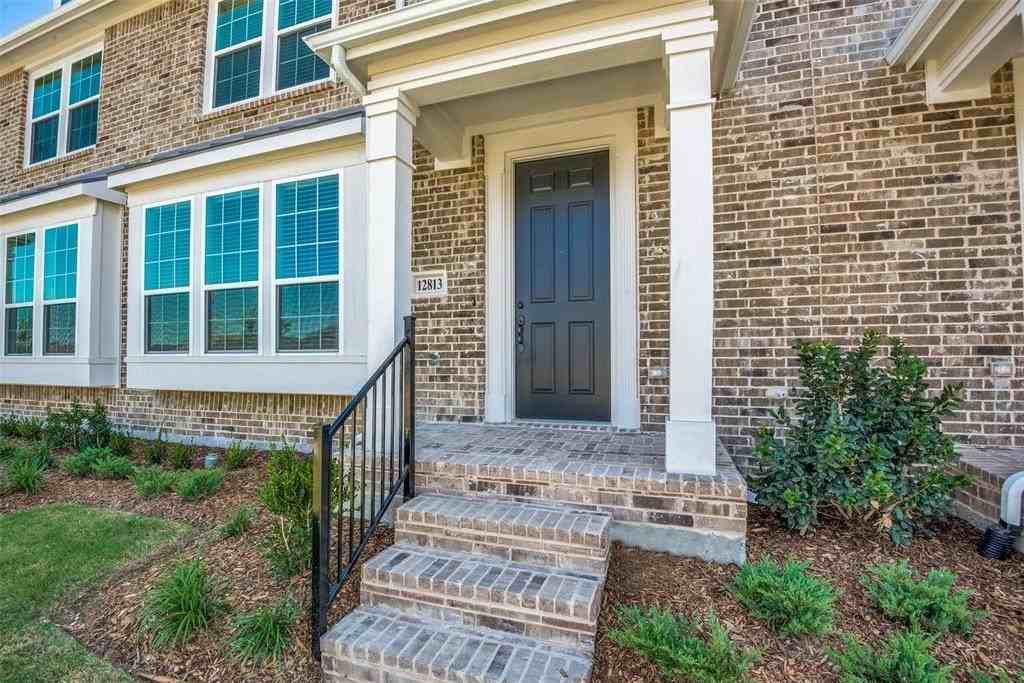 12813 Teton St - Photo 3 of 26