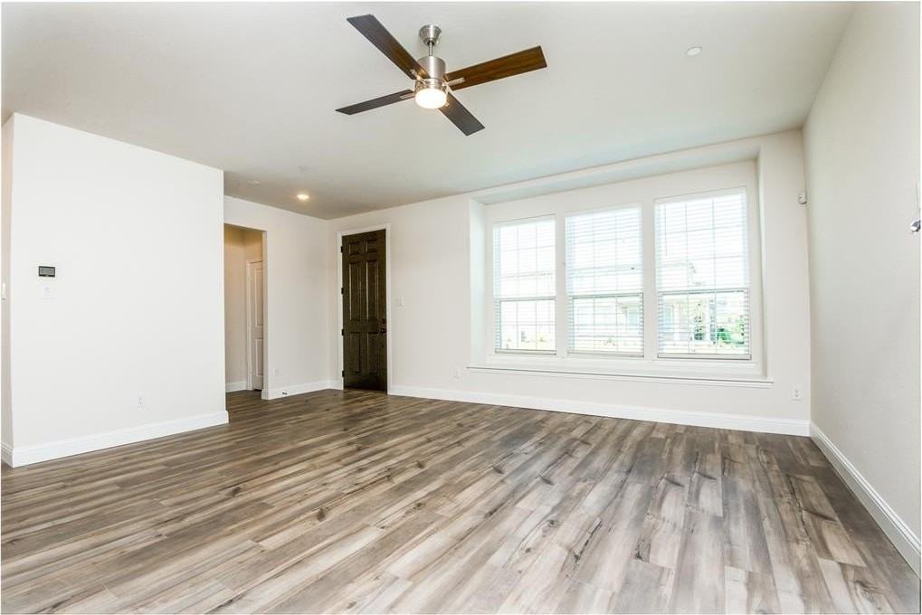 12813 Teton St - Photo 7 of 26