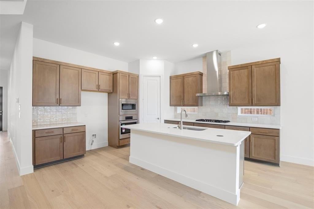 14299 Saralee St - Photo 2 of 26