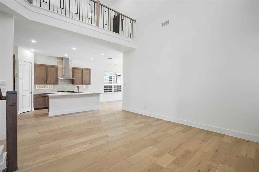 14299 Saralee St - Photo 7 of 26