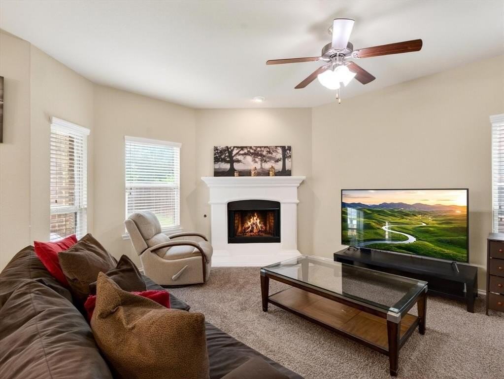 620 Crowell Dr - Photo 6 of 26