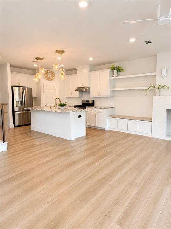 908 Emerling Dr - Photo 4 of 30