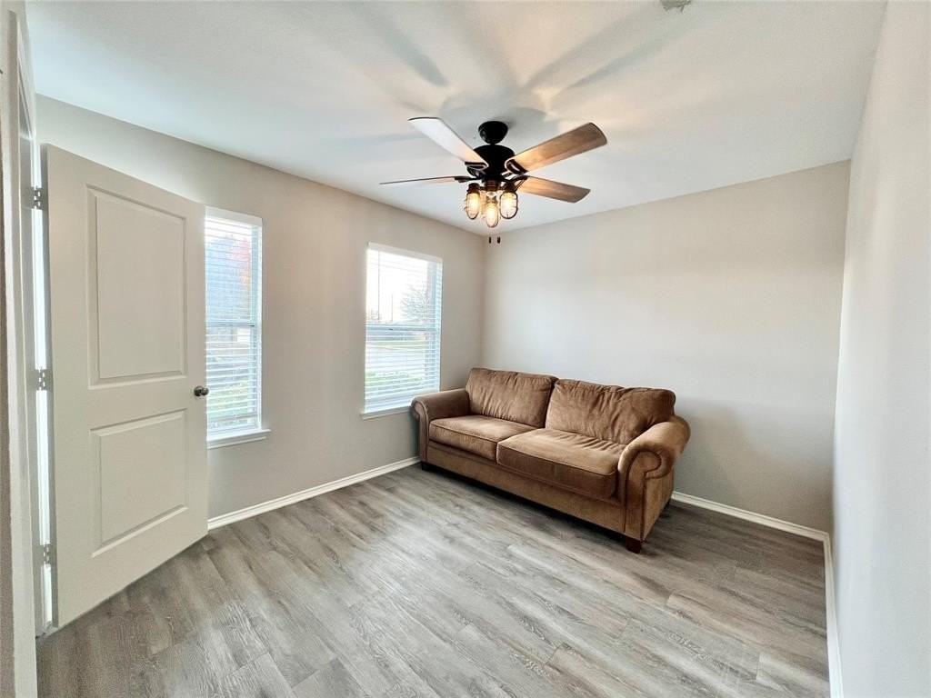 4108 Sonoma Dr - Photo 5 of 28