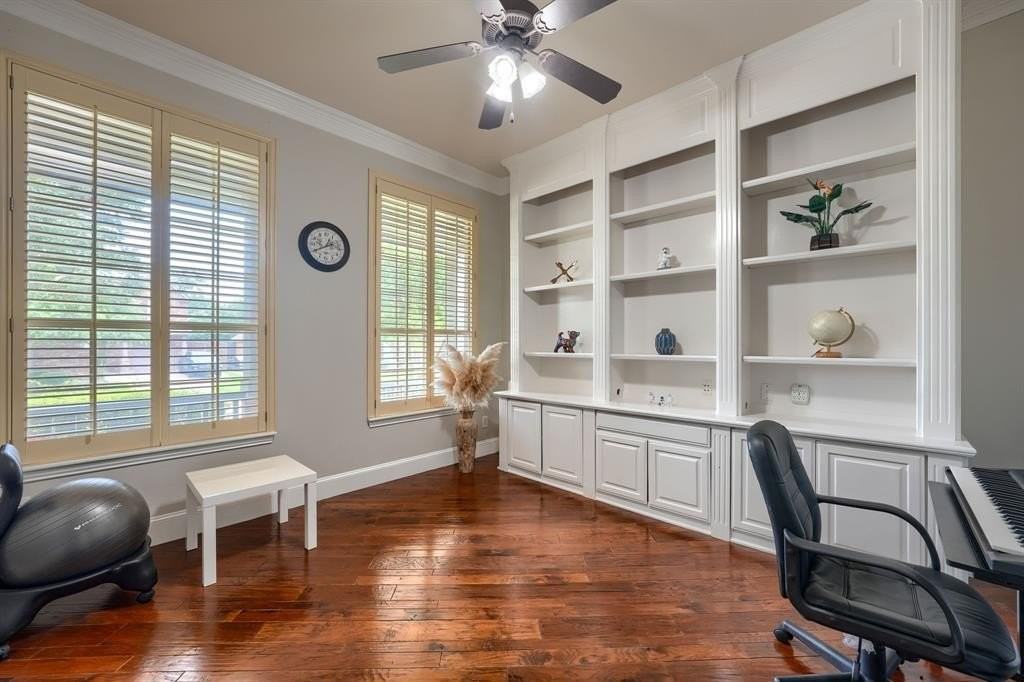 2265 Bannister Dr - Photo 3 of 19