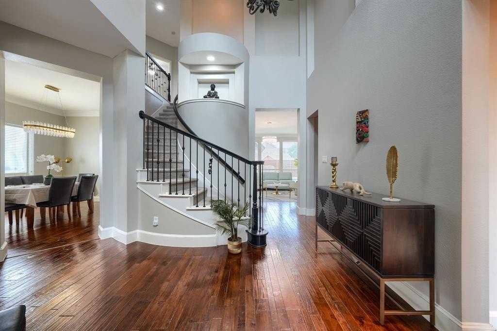 2265 Bannister Dr - Photo 4 of 19