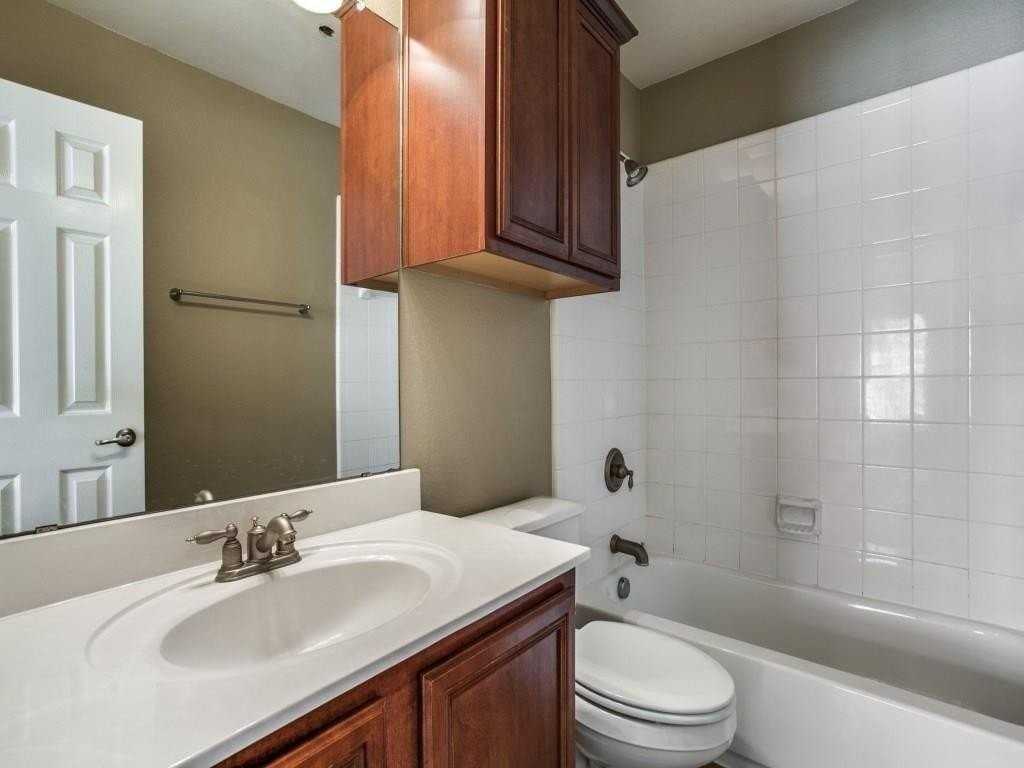 4531 Woodsboro Ln - Photo 4 of 17