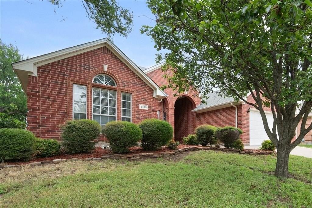 6103 Sea Island Trl - Photo 2 of 27
