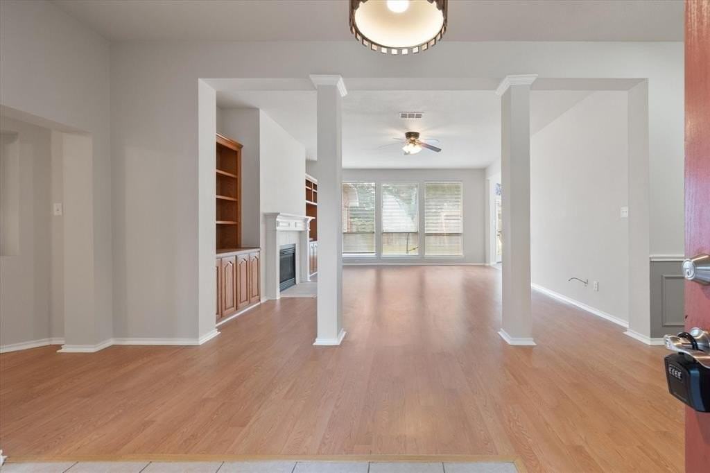 6103 Sea Island Trl - Photo 3 of 27