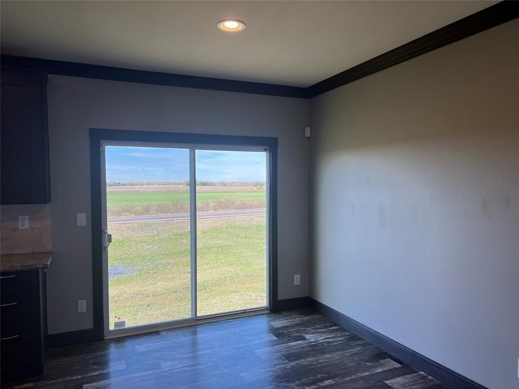 4251 Private Road 5081 - Photo 7 of 22