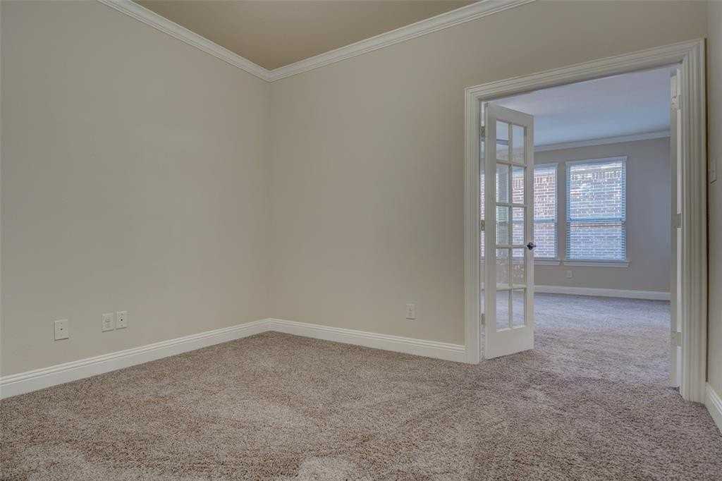 1504 Lauren Creek Ln - Photo 6 of 37