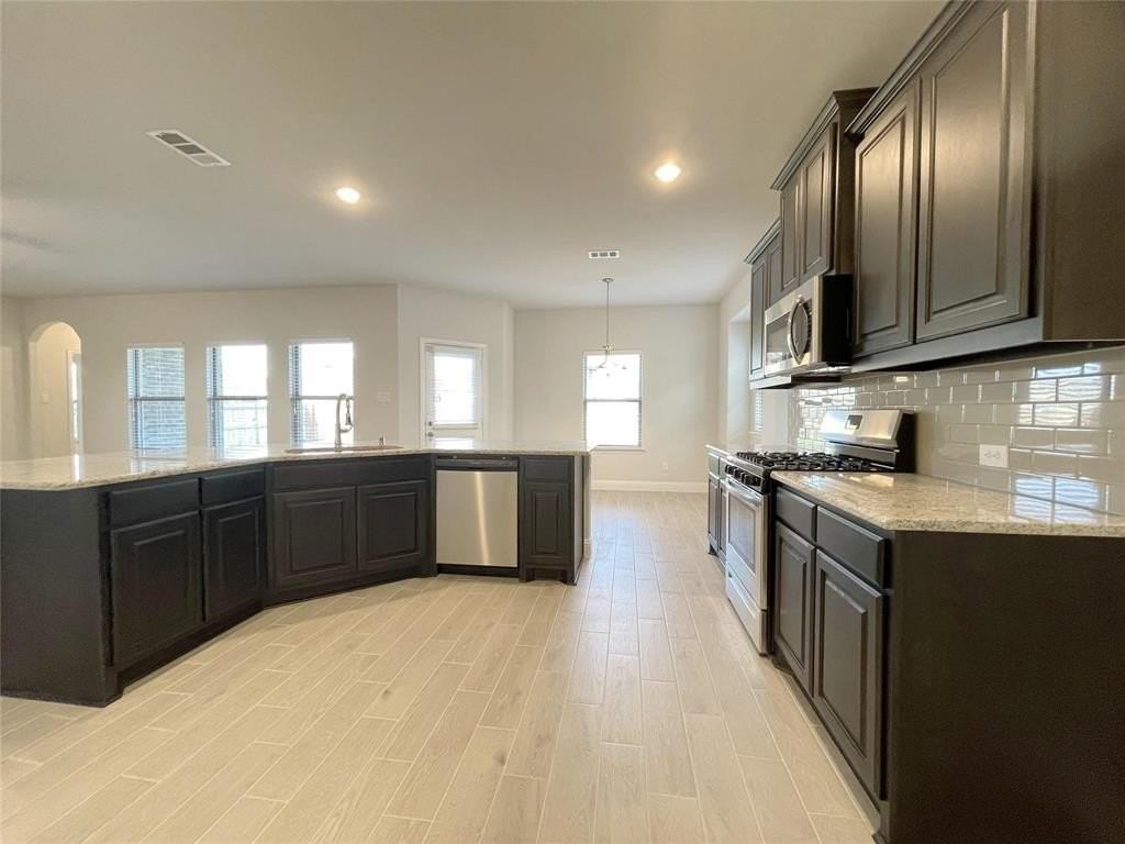 4009 Gray Wolf Dr - Photo 3 of 25