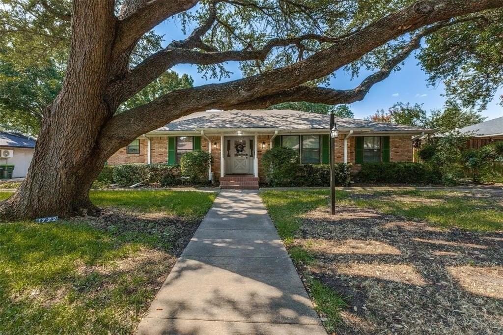 1722 14th Pl - Photo 2 of 34