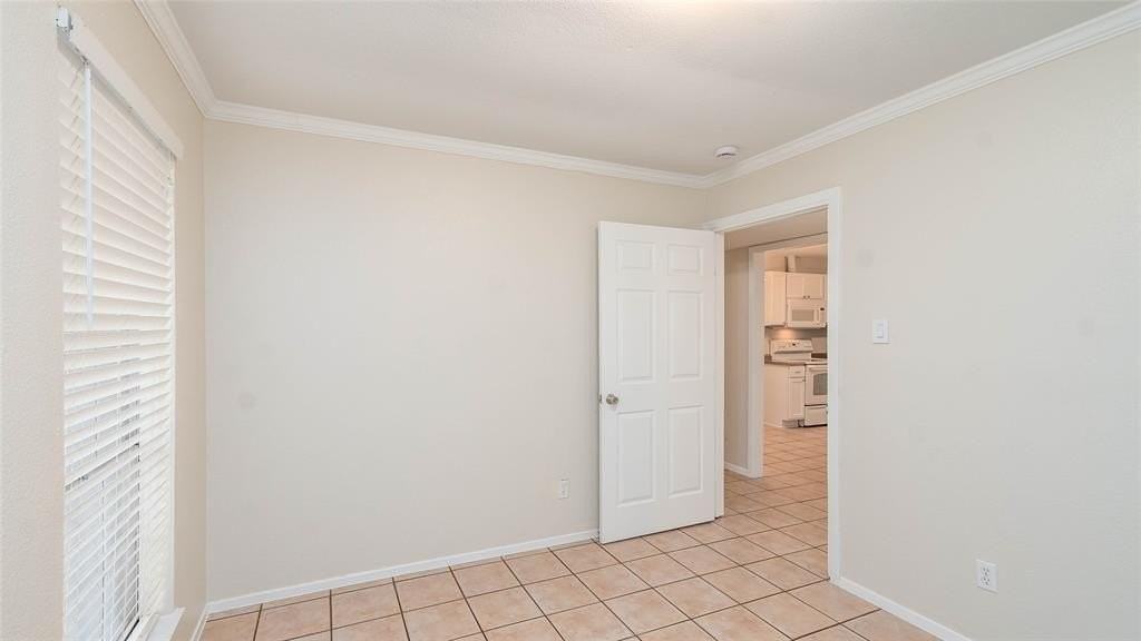 5621 Brent Dr - Photo 6 of 40