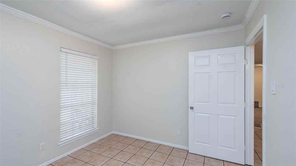 5621 Brent Dr - Photo 7 of 40