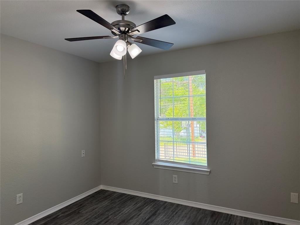 4934 Kildare Ave - Photo 4 of 25