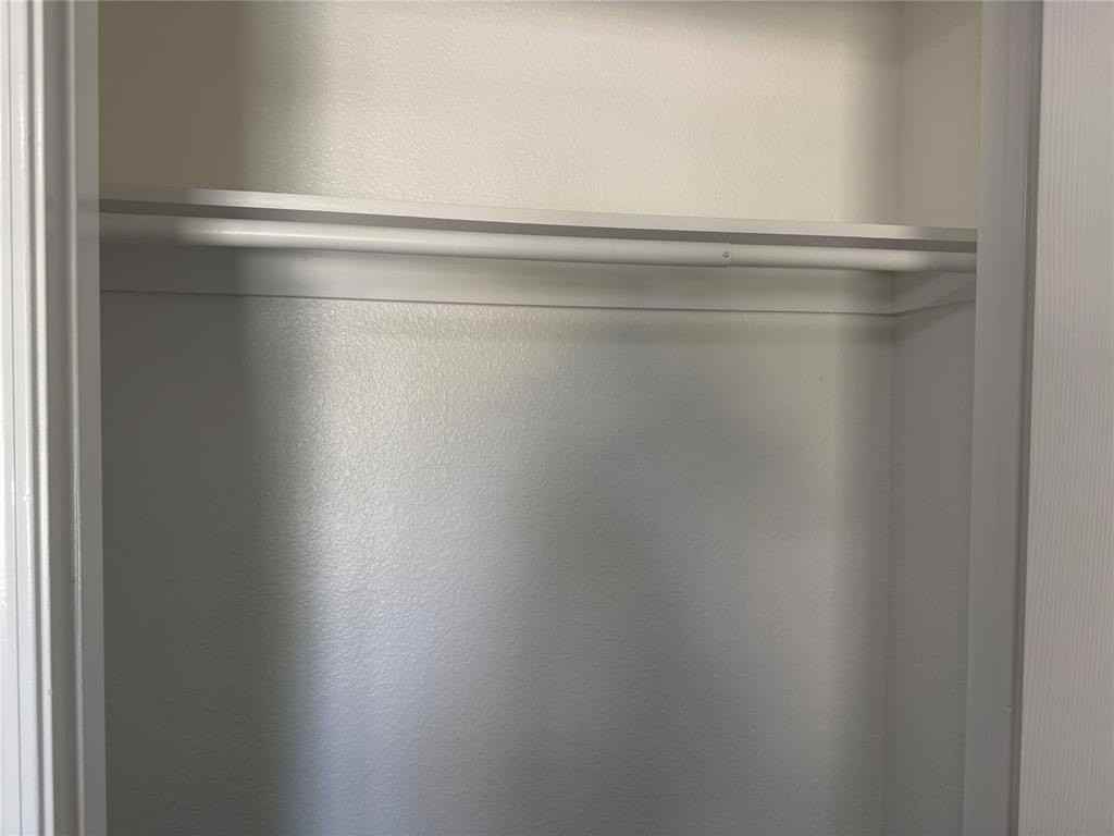 4934 Kildare Ave - Photo 5 of 25