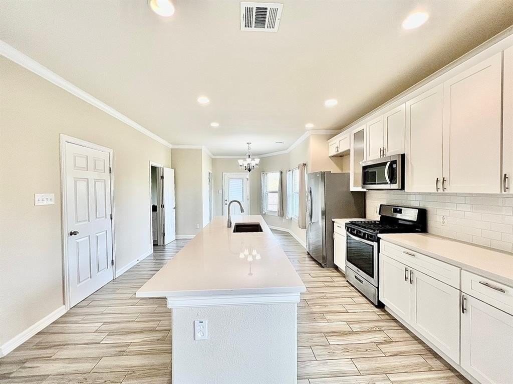 707 Mulberry Ct - Photo 3 of 21