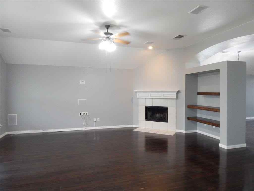2704 Pyramid Ln - Photo 6 of 14