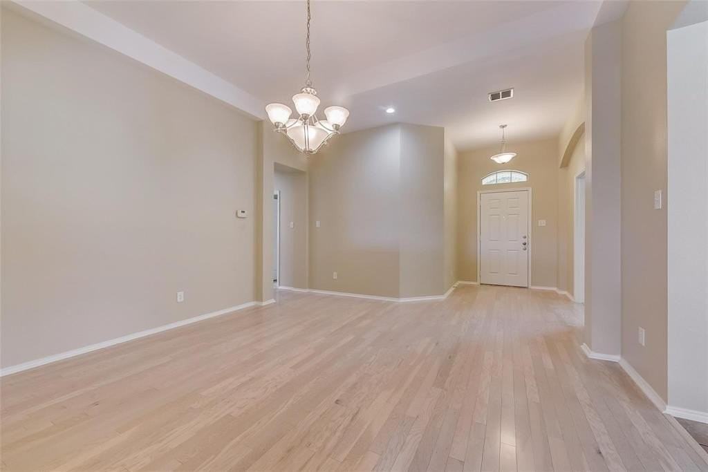 1182 Talley Ln - Photo 6 of 29