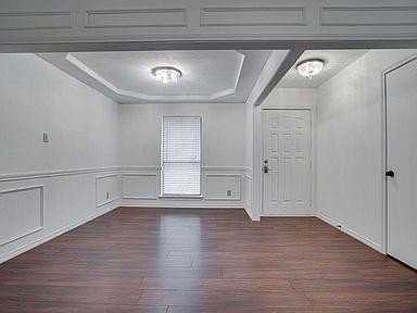 813 Leslie Ln - Photo 3 of 10