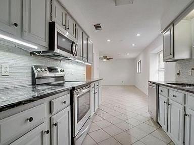 813 Leslie Ln - Photo 5 of 10