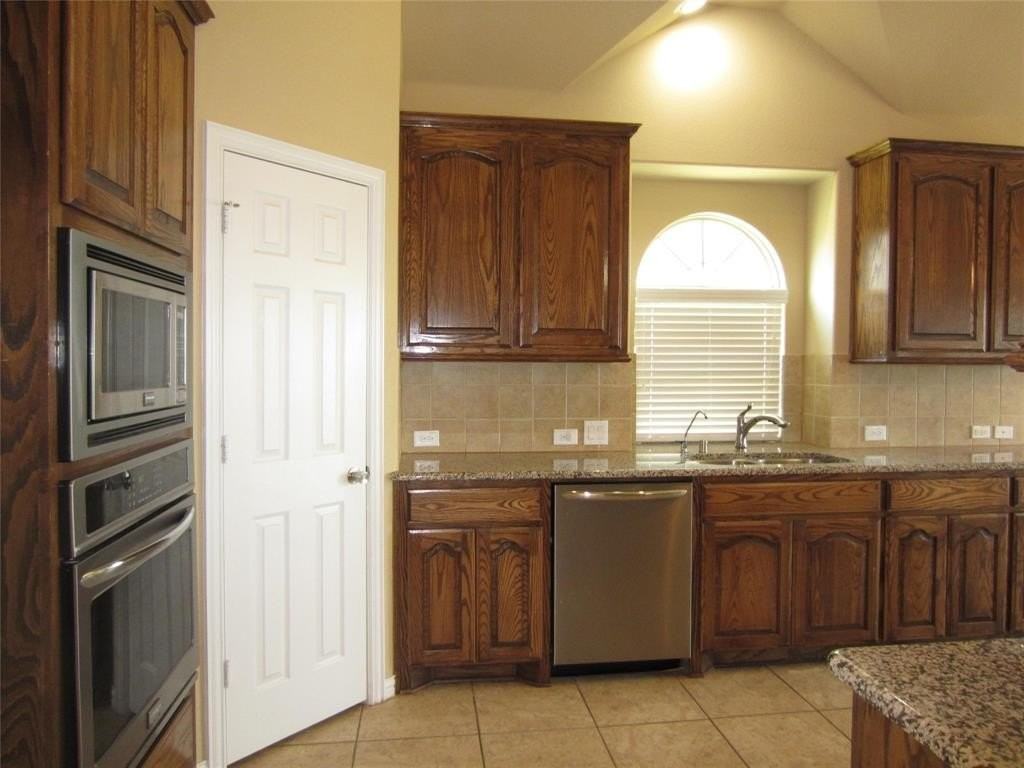 2515 Appaloosa Ln - Photo 7 of 31