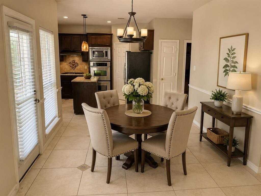 3313 Woodberry Ln - Photo 4 of 14