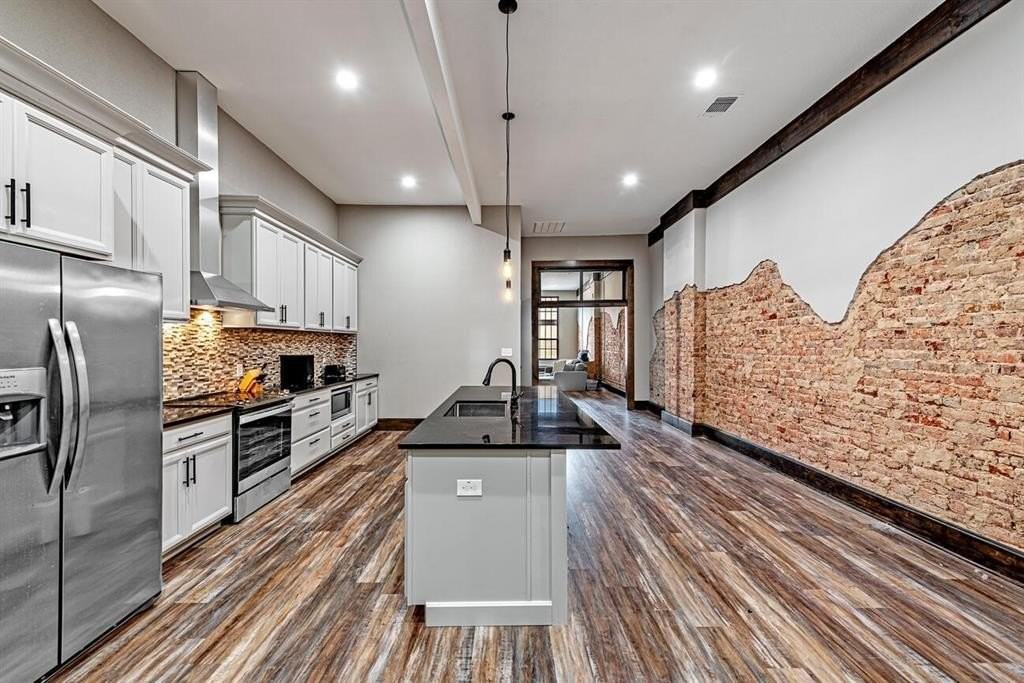 204 W Main St #101 - Photo 3 of 15