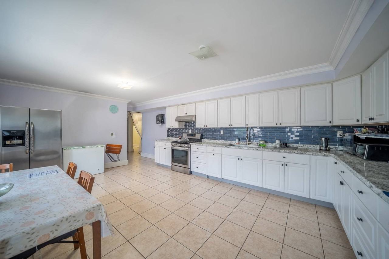 580 Valley Ave #B - Photo 3 of 8