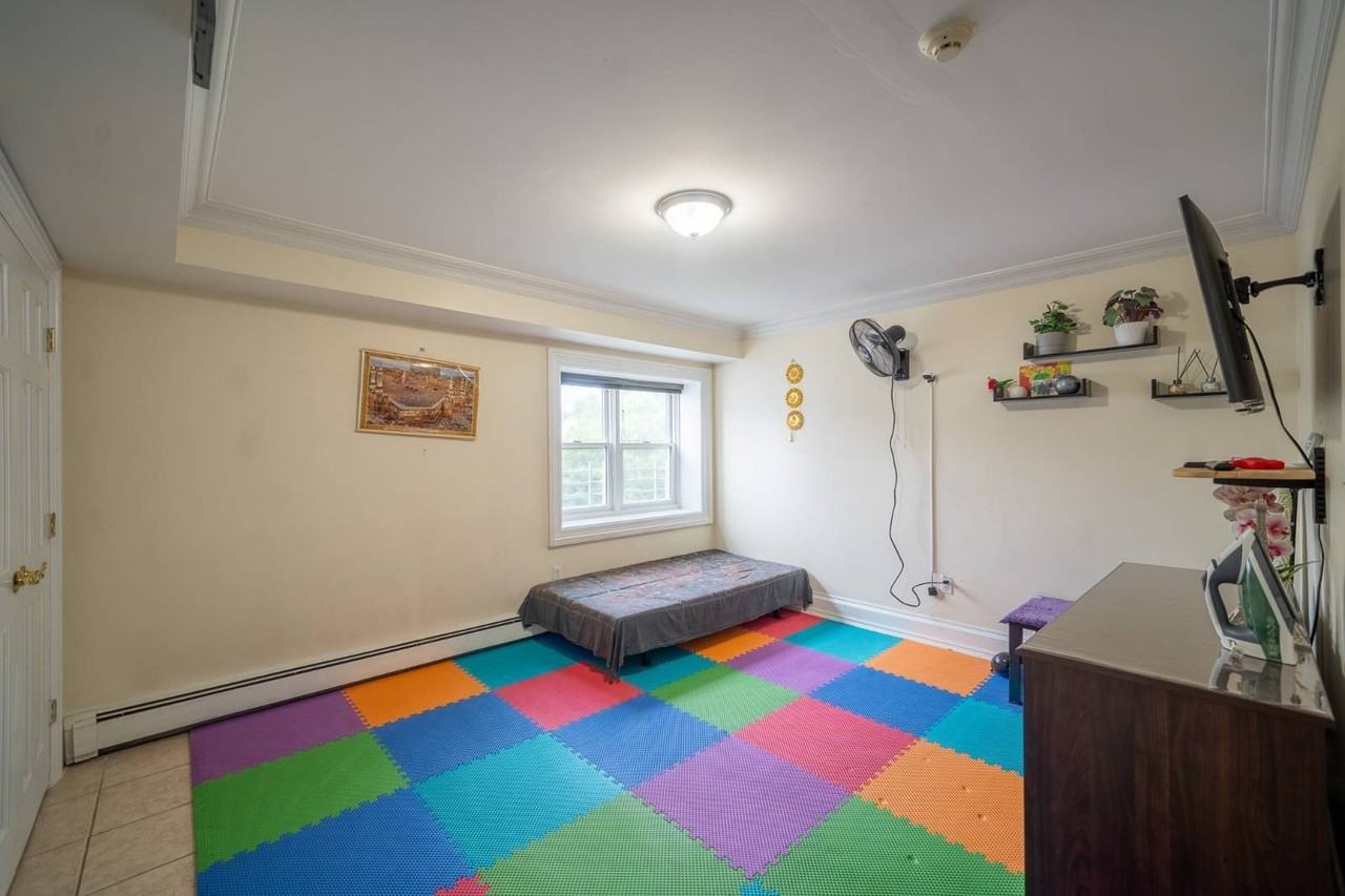 580 Valley Ave #B - Photo 4 of 8