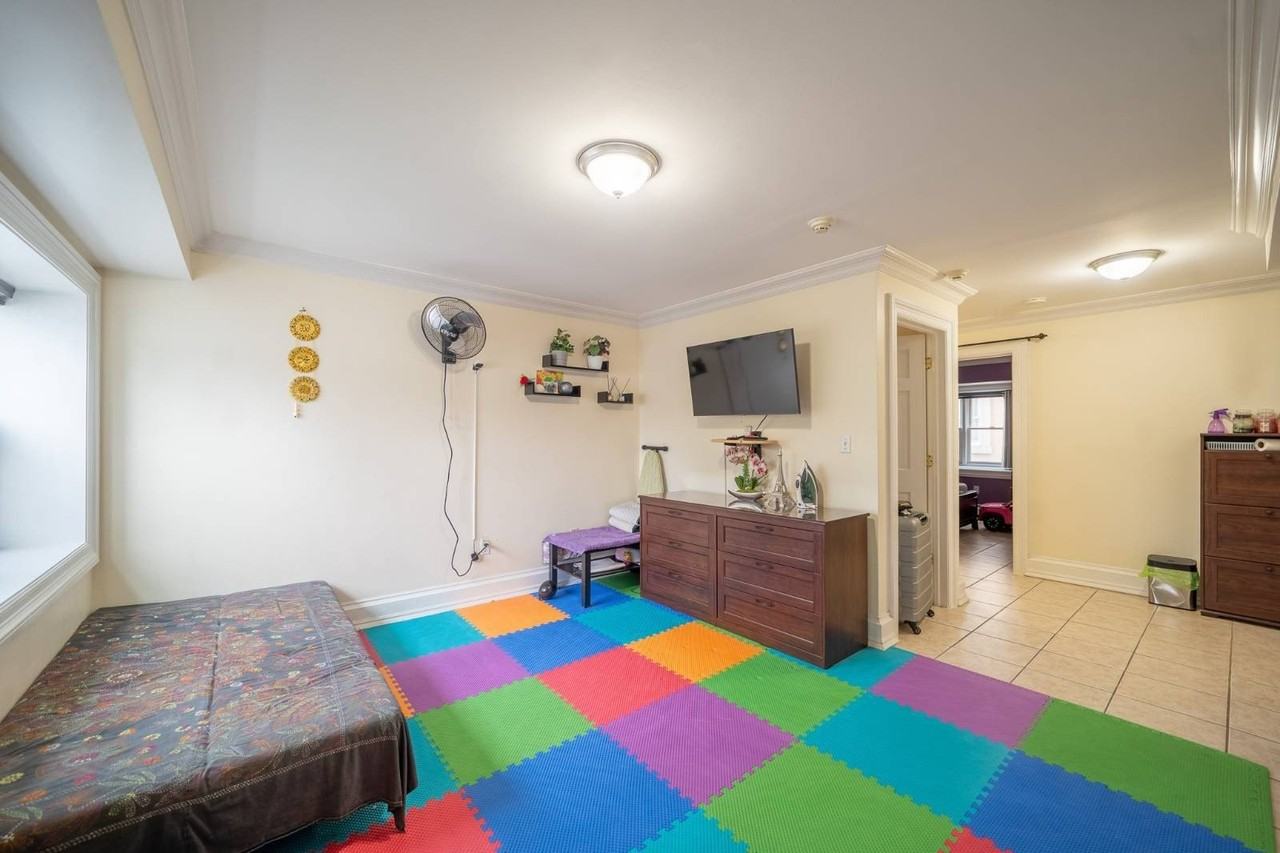 580 Valley Ave #B - Photo 5 of 8