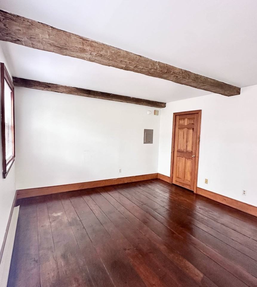 32 N College St #5 - Photo 2 of 13