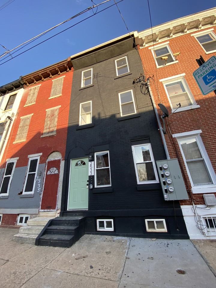 2533 N 7th St #C - Photo 2 of 11