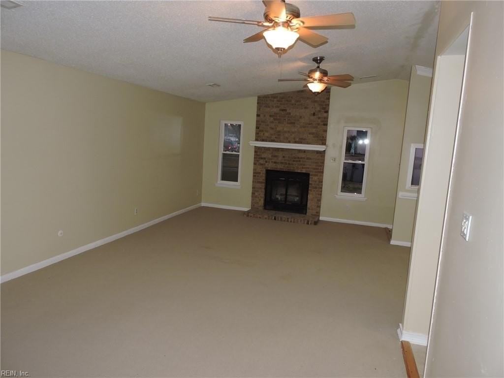 5668 Myers Ct - Photo 3 of 27