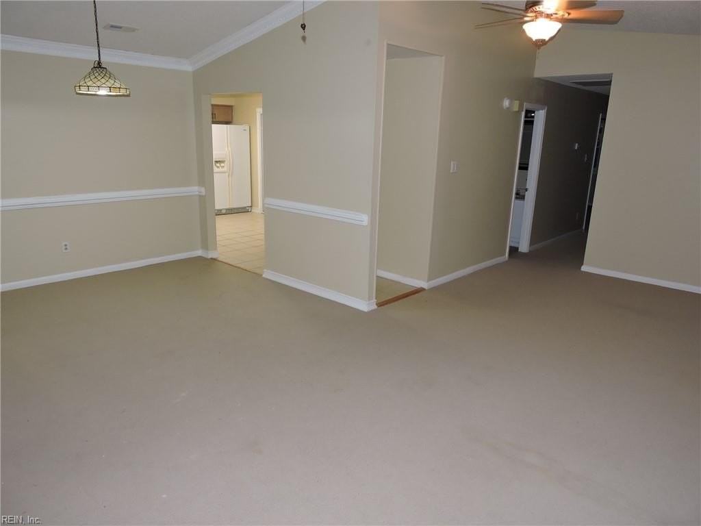 5668 Myers Ct - Photo 5 of 27