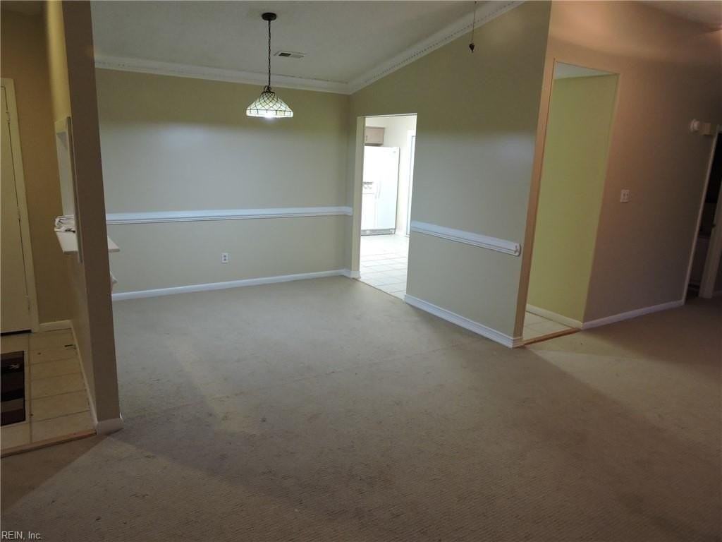5668 Myers Ct - Photo 7 of 27