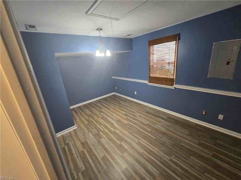 921 Martingale Ct - Photo 5 of 27