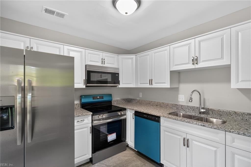 399 Circuit Ln #F - Photo 4 of 25