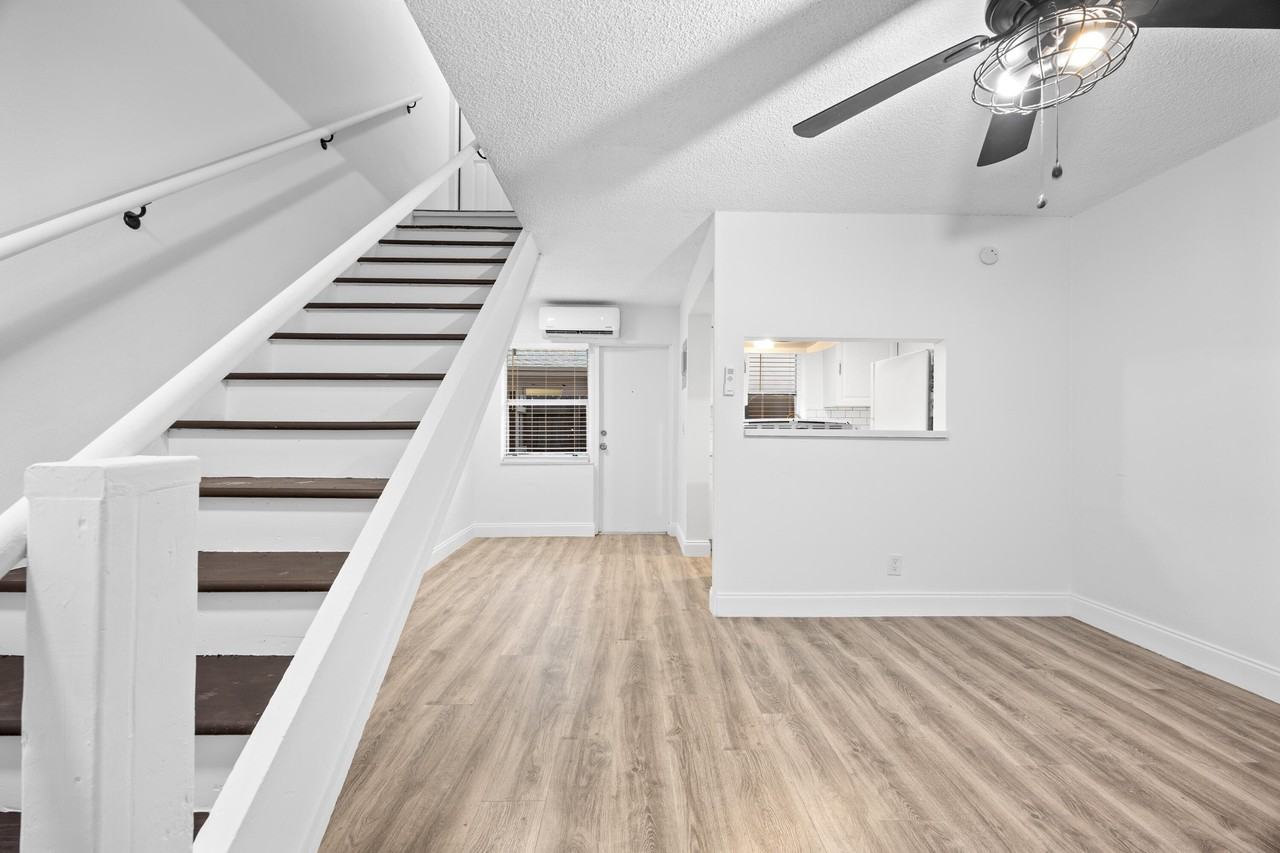 1801 Ne 56th St #7 - Photo 3 of 39