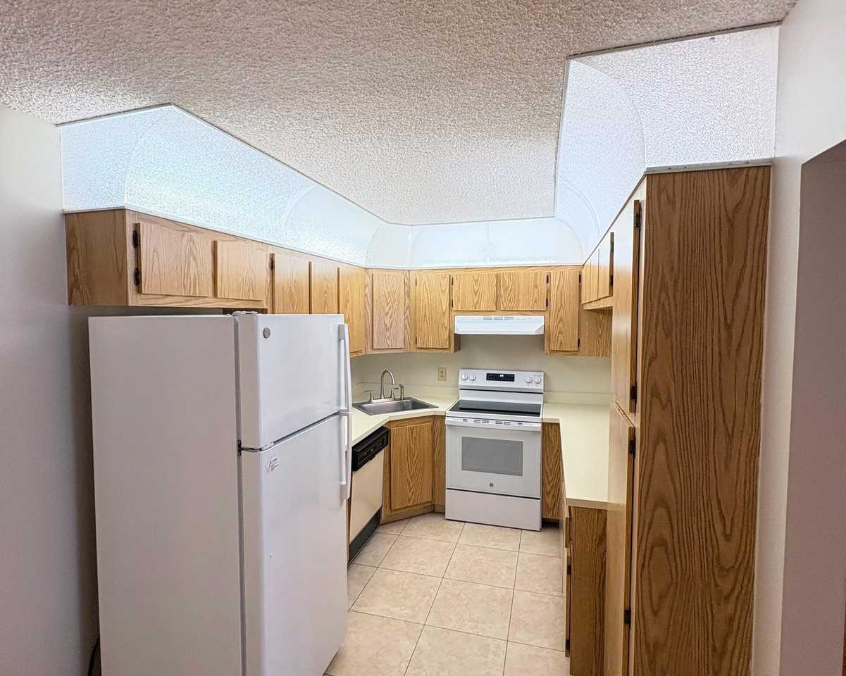 822 Sky Pine Way #C1 - Photo 4 of 18