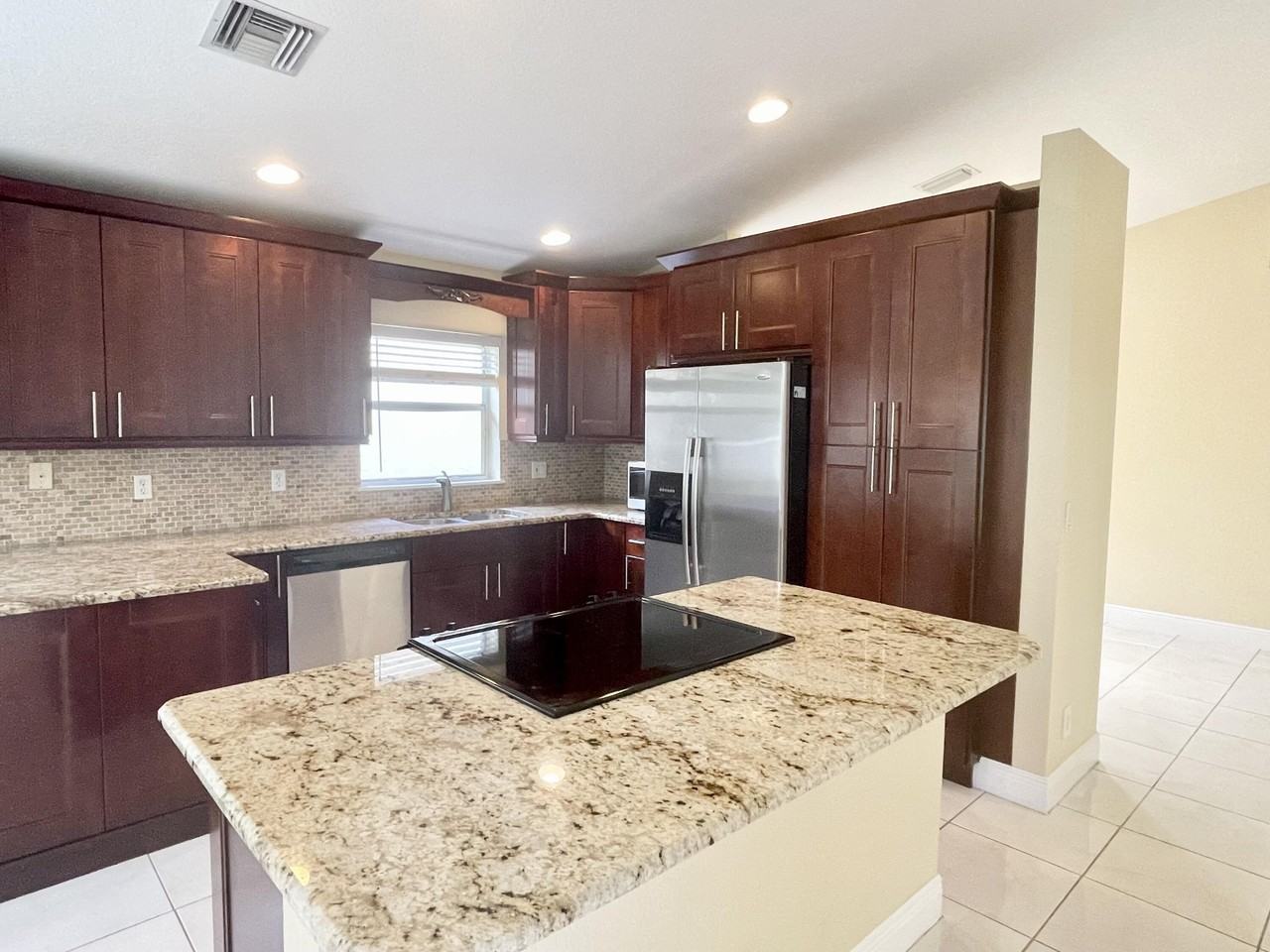 2425 Pigeon Cay - Photo 4 of 31