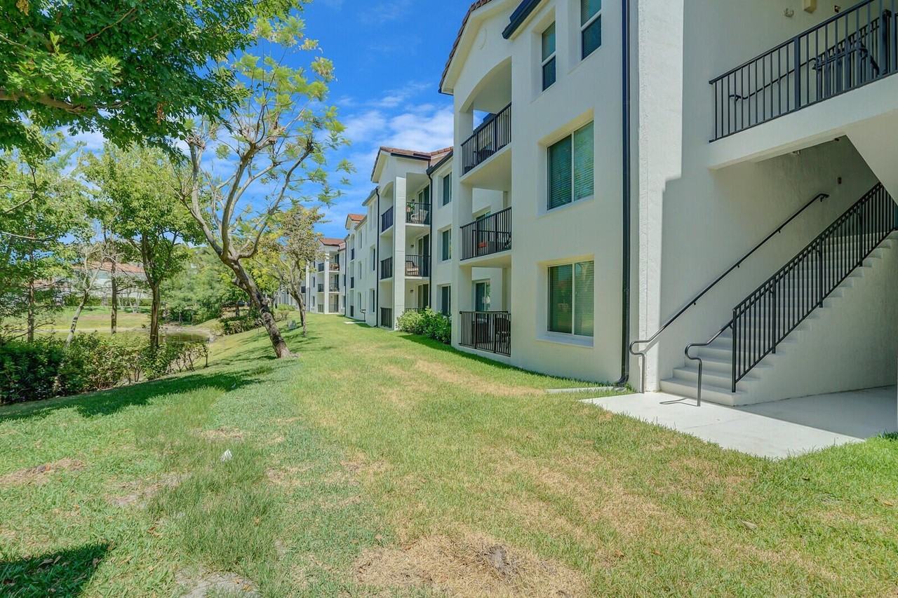 611 Villa Cir