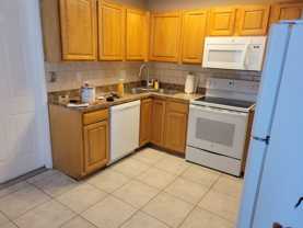 312 Nw Broadview St - Photo 1 of 1