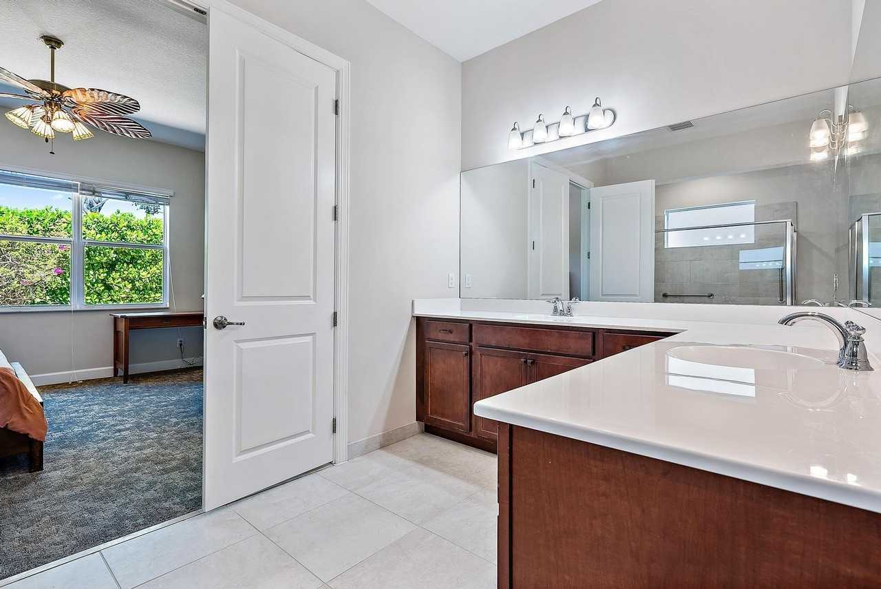 8883 Kingsmoor Way - Photo 4 of 32