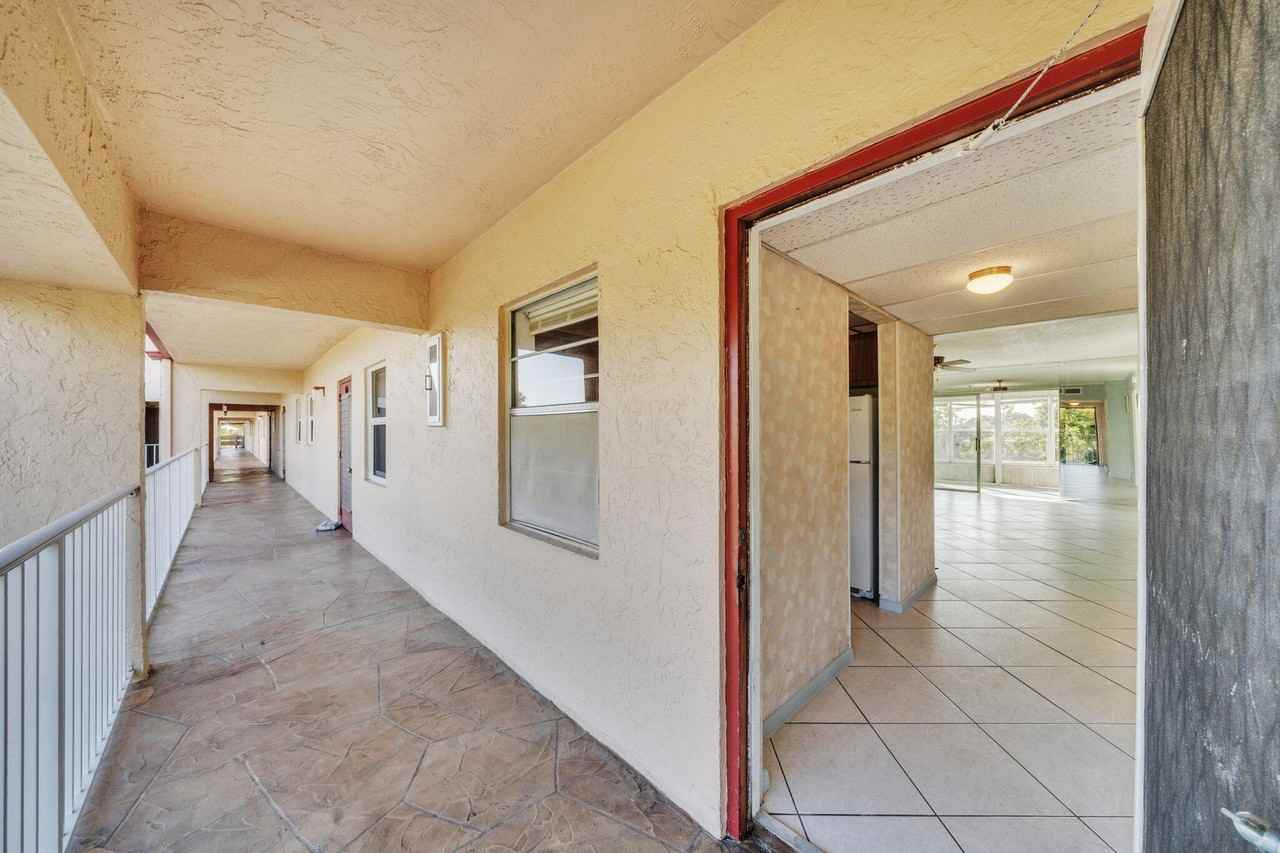 1035 Country Club Dr #407 - Photo 4 of 47