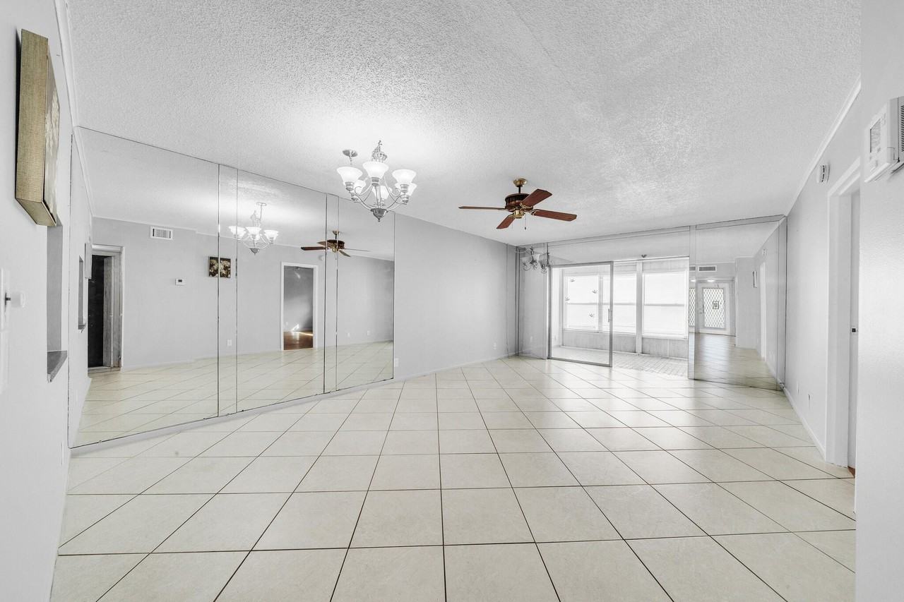 1035 Country Club Dr #407 - Photo 7 of 47