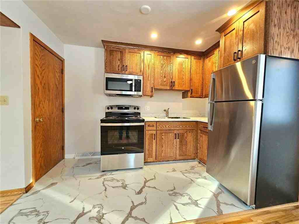 775 Broadway Ave S #1-5 - Photo 7 of 20