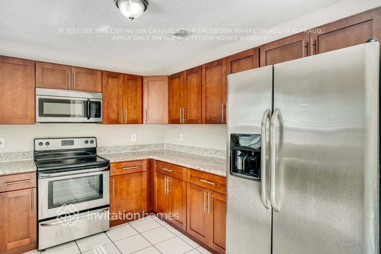 13776 Sw 145th Ter - Photo 4 of 12