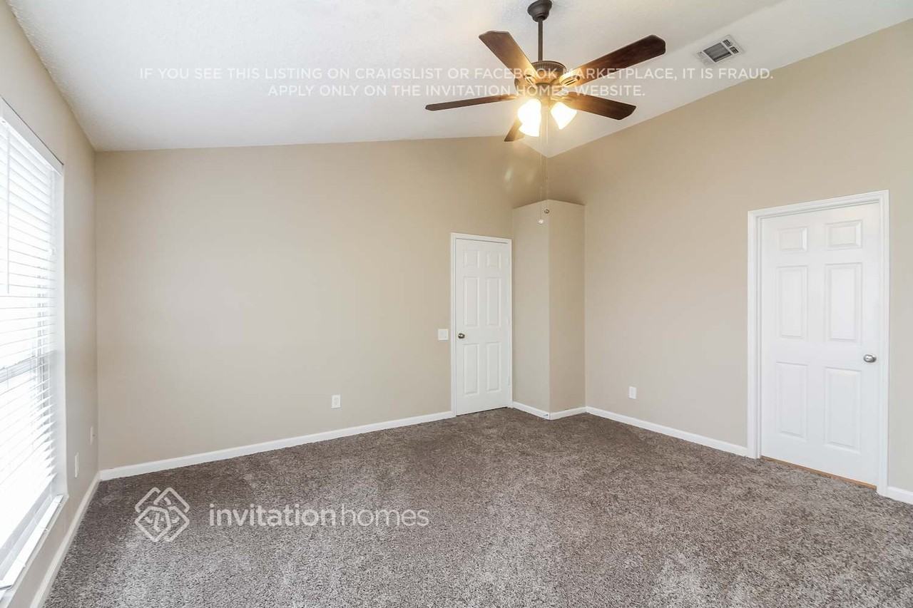 411 Merritt St - Photo 6 of 17