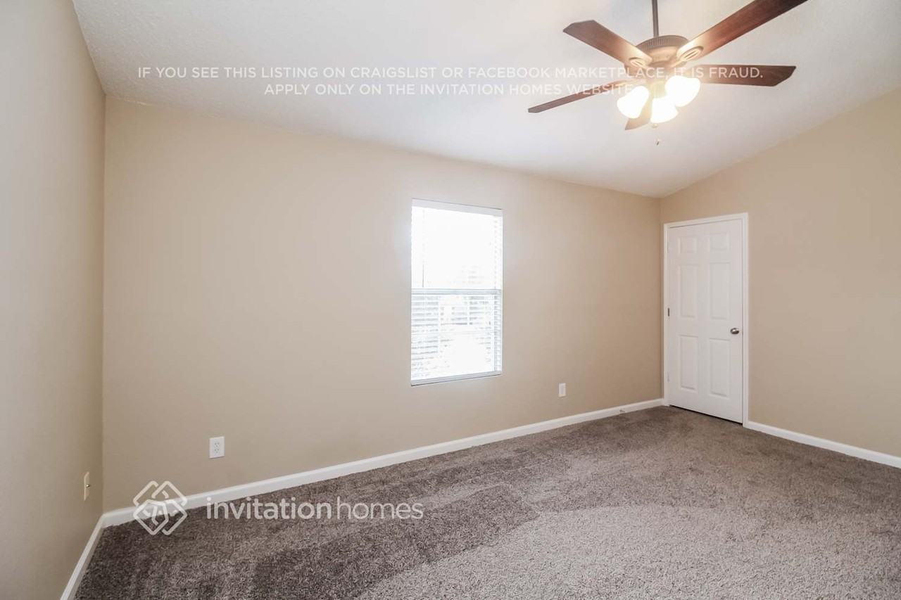 411 Merritt St - Photo 7 of 17